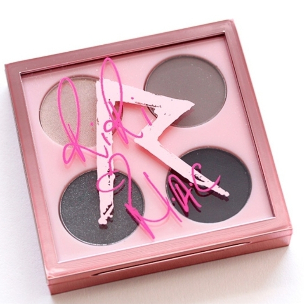 MAC Riri Hearts LE Eyeshadow Quad - Smoked Cocoa